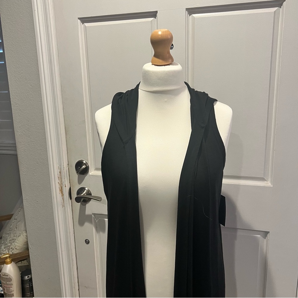 Women's Black Sleeveless Hooded Vest NWT